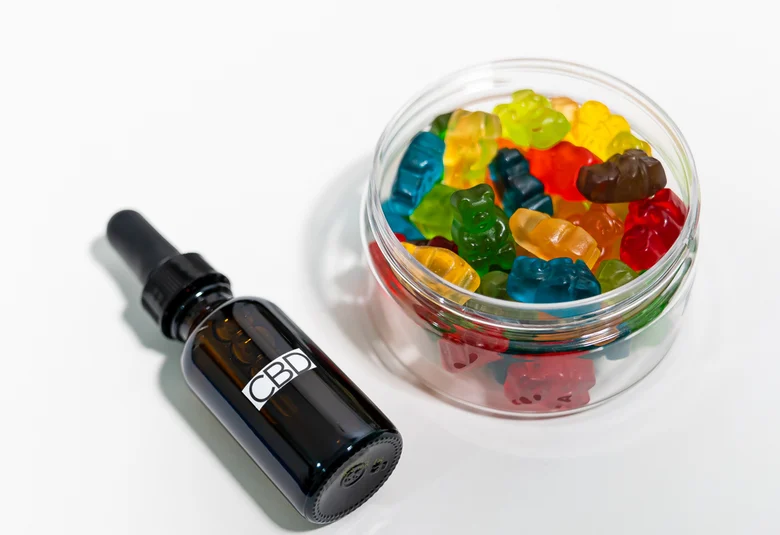 Tincture Vs. Edible: What Should You Choose?